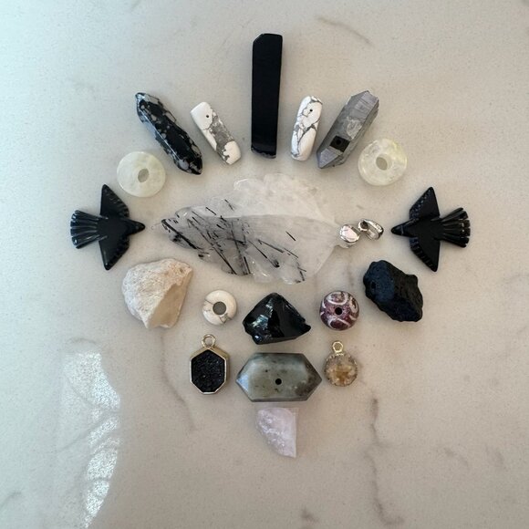 Natural Stone and Crystal Pendant Lot - Picture 3 of 16